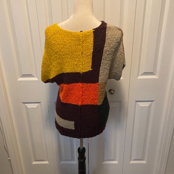 BCBG Size S women’s top - Picture 4 of 6